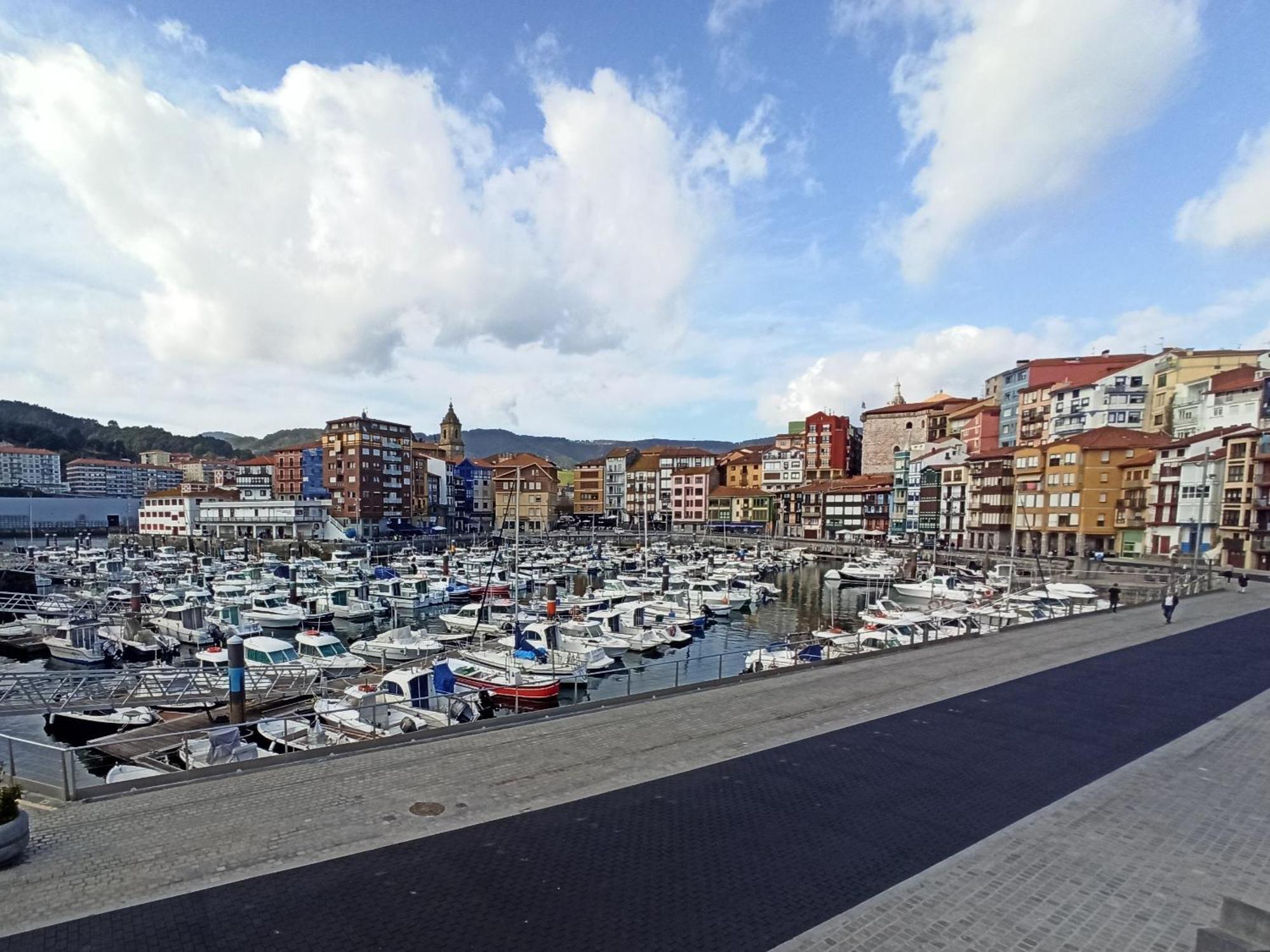 Apartamento Patxike Con Plaza De Garaje Apartment Bermeo Cameră foto
